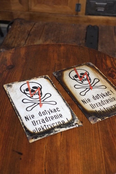 plaque emaille ancienne de transformateur electrique 